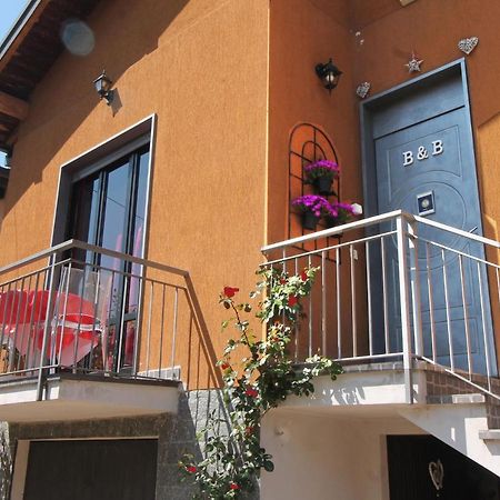 Beb Da Gaia E Giulio Bed & Breakfast Reno Di Leggiuno Dış mekan fotoğraf