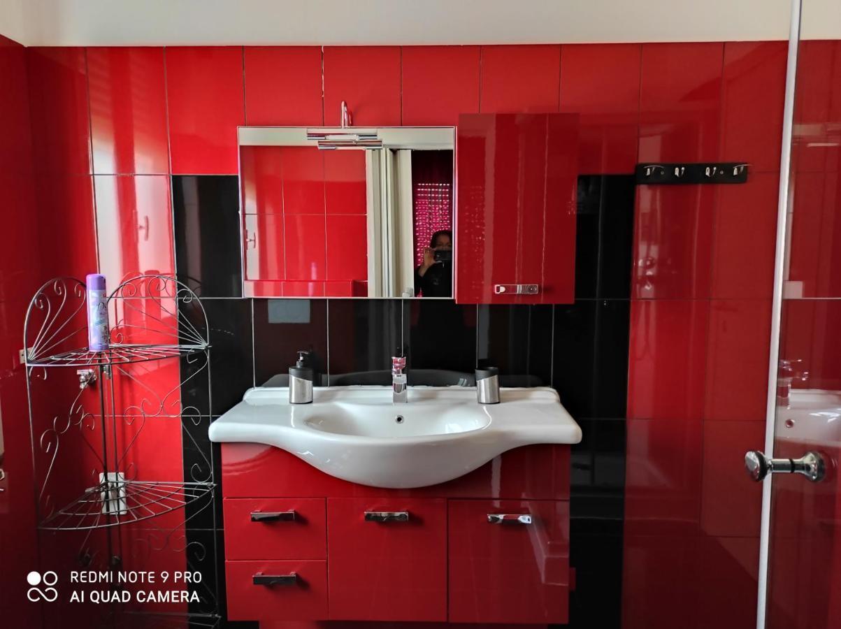 Beb Da Gaia E Giulio Bed & Breakfast Reno Di Leggiuno Dış mekan fotoğraf