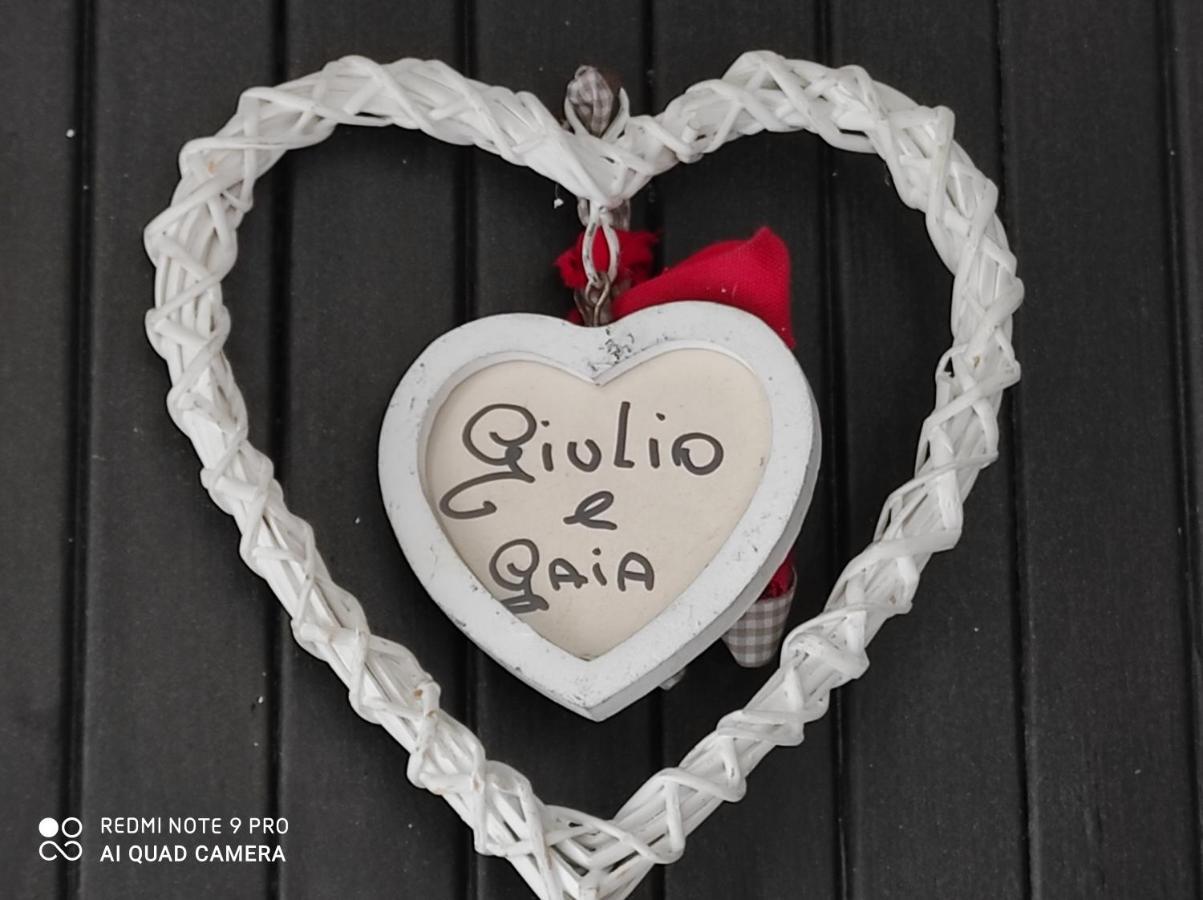 Beb Da Gaia E Giulio Bed & Breakfast Reno Di Leggiuno Dış mekan fotoğraf