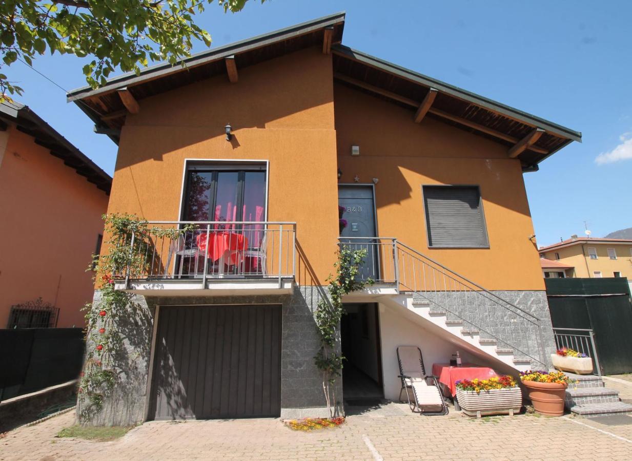 Beb Da Gaia E Giulio Bed & Breakfast Reno Di Leggiuno Dış mekan fotoğraf