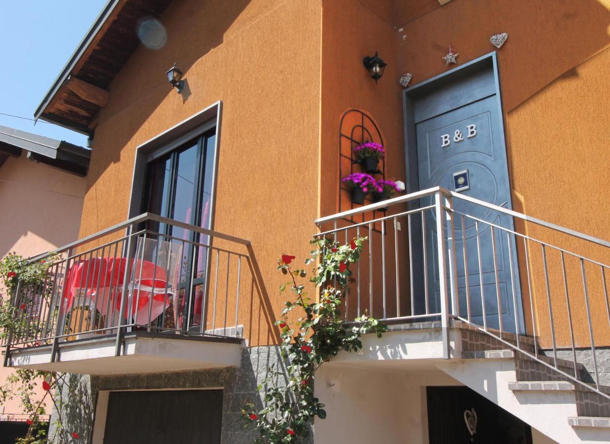 Beb Da Gaia E Giulio Bed & Breakfast Reno Di Leggiuno Dış mekan fotoğraf